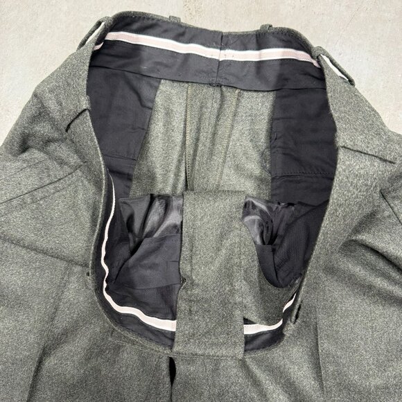 Green Textured Suit with Notched Lapels - Picture 13 of 14